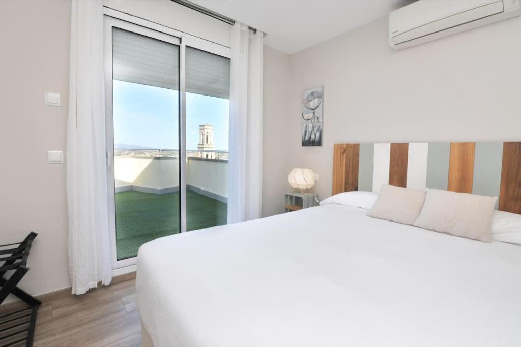 Atico Frente Al Museo Dali Apartment Фигерас Екстериор снимка